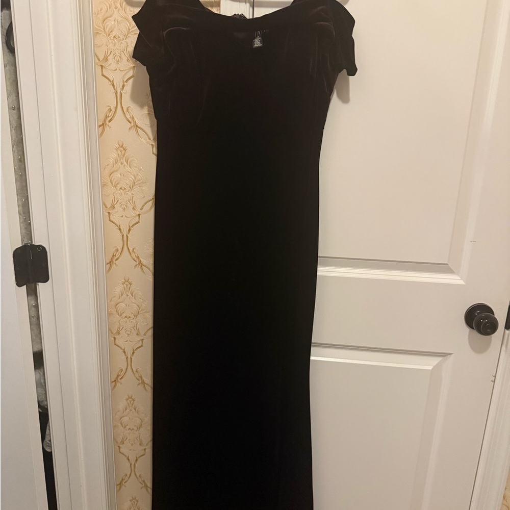 Night Way Collections Elegant One Shoulder Black Gown